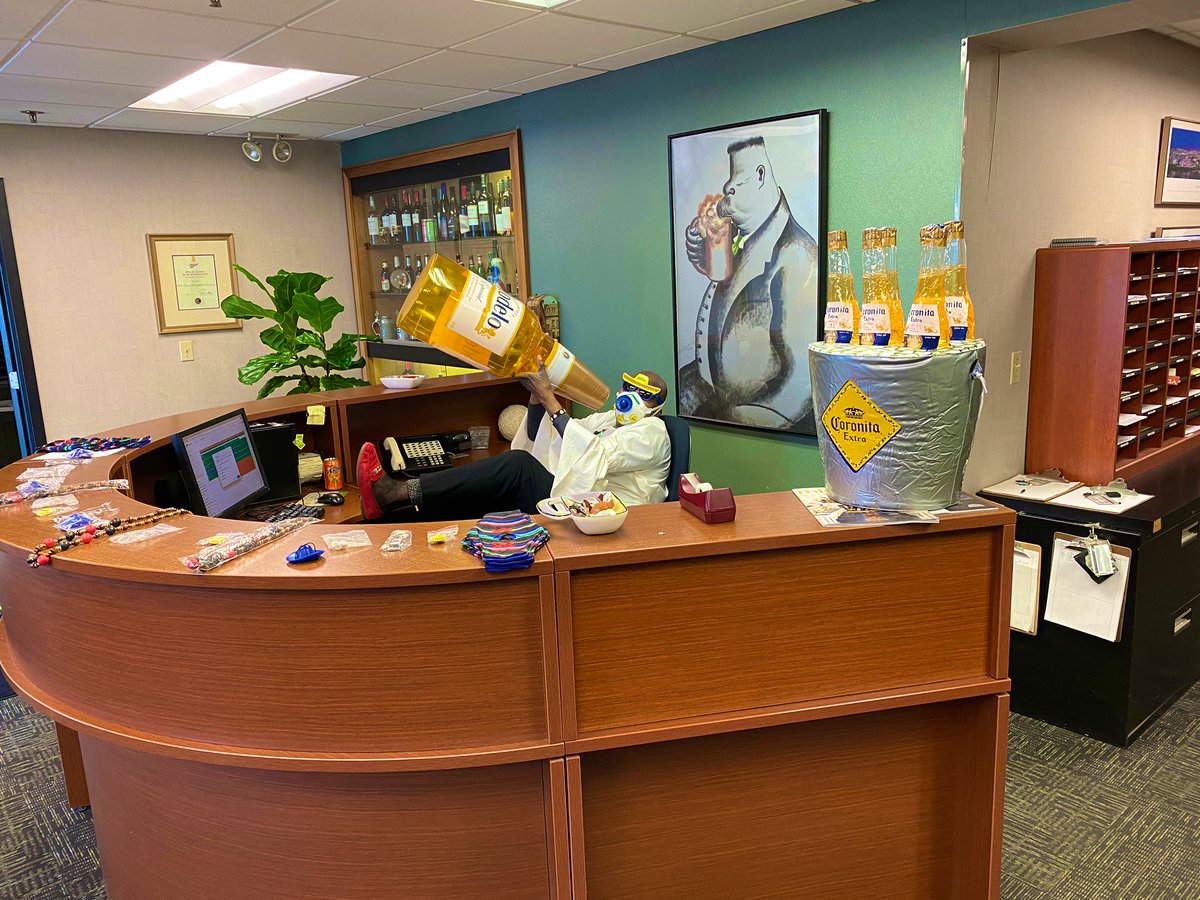 DanHenryDist's tweet image. We’re celebrating Cinco De Mayo in the workplace still, are you? Celebrate the day of Mexican Victory with Mexican made beer Corona Extra and Modelo! #CoronaDeMayo #ModeloDeMayo