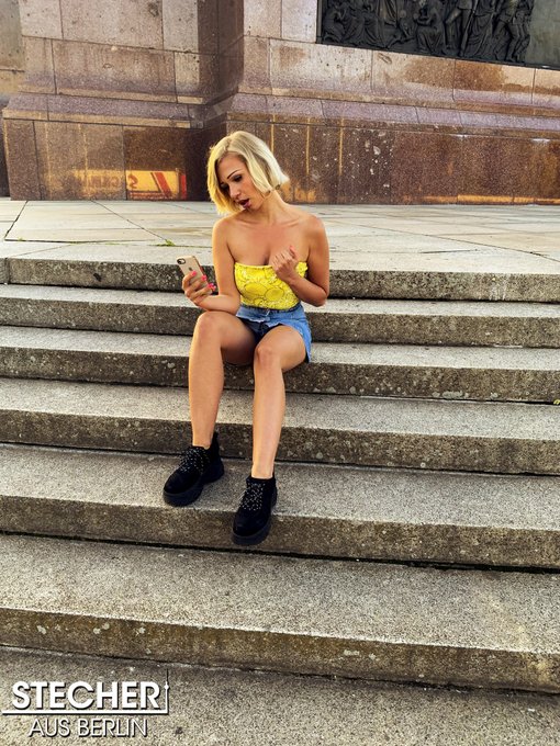 Was ein geiles Date das damals war mit @itsgabigold🔥! Wer nochmal nachgucken will, tue dies hier: https://t<a class="tags" href="/tag/itsgabigold">@itsgabigold</a><a href="/tag/german"class="tags"><span>#german</span></a><a href="/tag/publicrelations"class="tags"><span>#publicrelations</span></a><a href="/tag/blondebombshell"class="tags"><span>#blondebombshell</span></a><a href="/tag/tuesdaythoughts"class="tags"><span>#tuesdaythoughts</span></a>