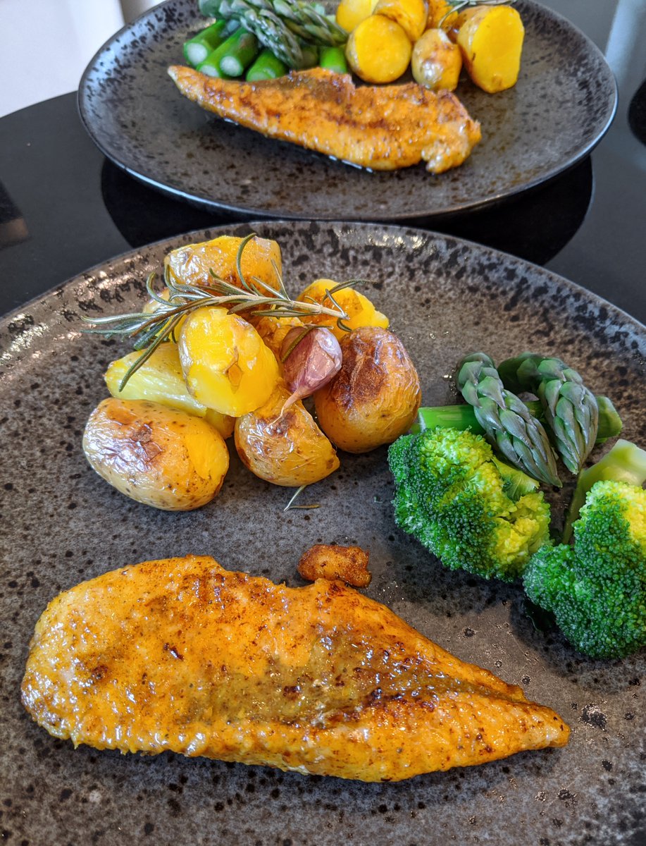 During lockdown we're using our time to test new menu items. The latest dish used fresh seafood🐟 from <a href="/lakedistrictlob/">Lake District Lobster & Seafood</a> in Ulverston.
The dish is fresh John Dory, pan fried with a light curry coating. Served with fresh greens + rosemary &amp; garlic roasted new potatoes. Delicious!😋