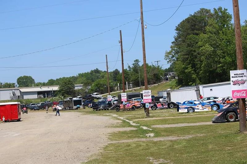 BOYDS SPEEDWAY tweet media