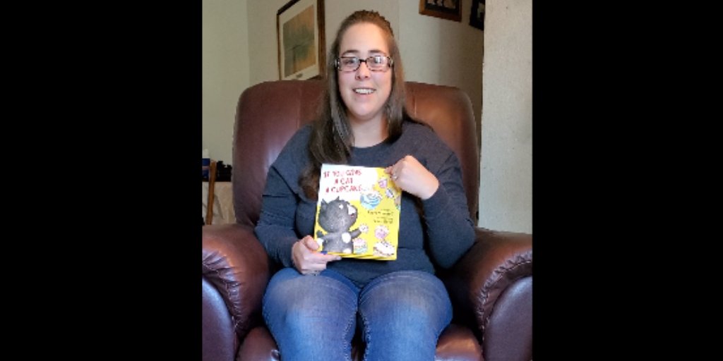 Tonight's book reading comes from <a href="/ReedsSpringES/">Reeds Spring ES</a>'s Ms. Emily Rushing: 𝘐𝘧 𝘠𝘰𝘶 𝘎𝘪𝘷𝘦 𝘢 𝘊𝘢𝘵 𝘢 𝘊𝘶𝘱𝘤𝘢𝘬𝘦
#ONEwiththePACK 
youtu.be/c-1OOnlM060