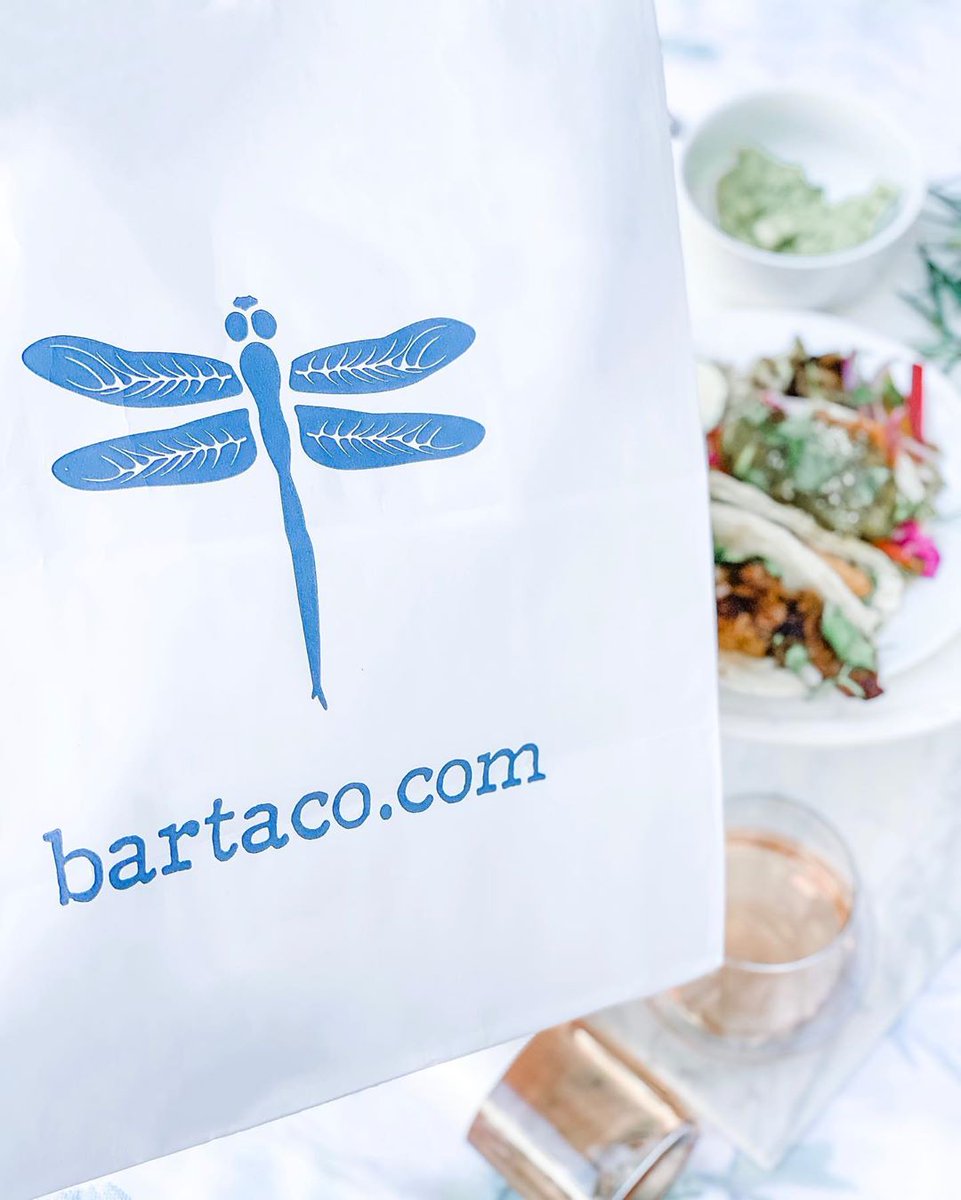 bartacolife's tweet photo. "It's #bartacocinco - we are celebrating w/ @bartacolife as part of their virtual celebration! 🌮

𝗙𝗘𝗔𝗧. the #bartacosecret 𝘊𝘙𝘐𝘚𝘗𝘠 𝘈𝘝𝘖𝘊𝘈𝘋𝘖 𝘛𝘈𝘊𝘖 🥑 ✨ 𝗛𝗢𝗪 𝗔𝗥𝗘 𝗬𝗢𝗨 𝗔𝗡𝗗 𝗬𝗢𝗨𝗥𝗦 𝗖𝗘𝗟𝗘𝗕𝗥𝗔𝗧𝗜𝗡𝗚? 🥂" - @styleelyst 

https://t.co/ofBSBlFwHj https://t.co/PDfv9HX4o7