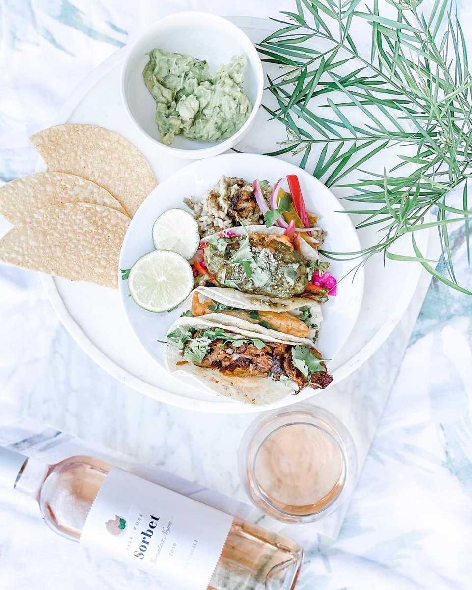 bartacolife's tweet photo. "It's #bartacocinco - we are celebrating w/ @bartacolife as part of their virtual celebration! 🌮

𝗙𝗘𝗔𝗧. the #bartacosecret 𝘊𝘙𝘐𝘚𝘗𝘠 𝘈𝘝𝘖𝘊𝘈𝘋𝘖 𝘛𝘈𝘊𝘖 🥑 ✨ 𝗛𝗢𝗪 𝗔𝗥𝗘 𝗬𝗢𝗨 𝗔𝗡𝗗 𝗬𝗢𝗨𝗥𝗦 𝗖𝗘𝗟𝗘𝗕𝗥𝗔𝗧𝗜𝗡𝗚? 🥂" - @styleelyst 

https://t.co/ofBSBlFwHj https://t.co/PDfv9HX4o7