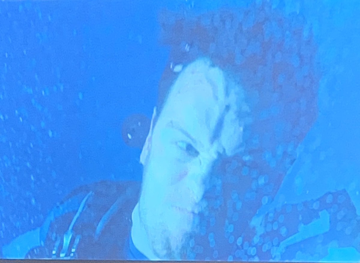 SarahWeicker17's tweet image. “There it is, that look, dumb ass catches on too quick.” Bloodshot to Jimmy #poolscene #AlternateEnding @Bloodshot @vindiesel @SamHeughan