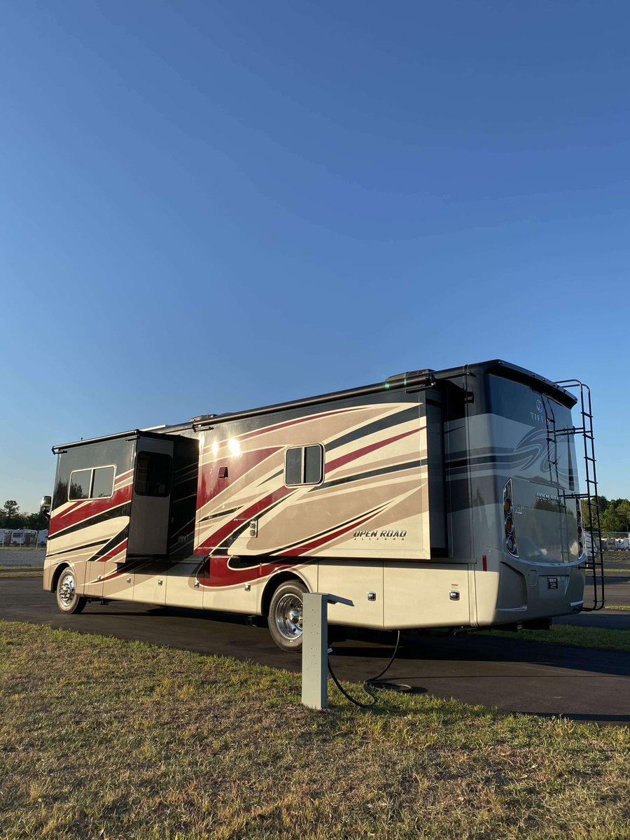 kevinmitnick's tweet photo. I have transformed my traveling work-life to on the road with my new mobile hacking RV!

I now have the luxury of taking my time to focus on researching new SE mitigation techniques for KnowBe4's customers, working on new book ideas, and of course, pentesting. https://t.co/cZfTIeFFYw