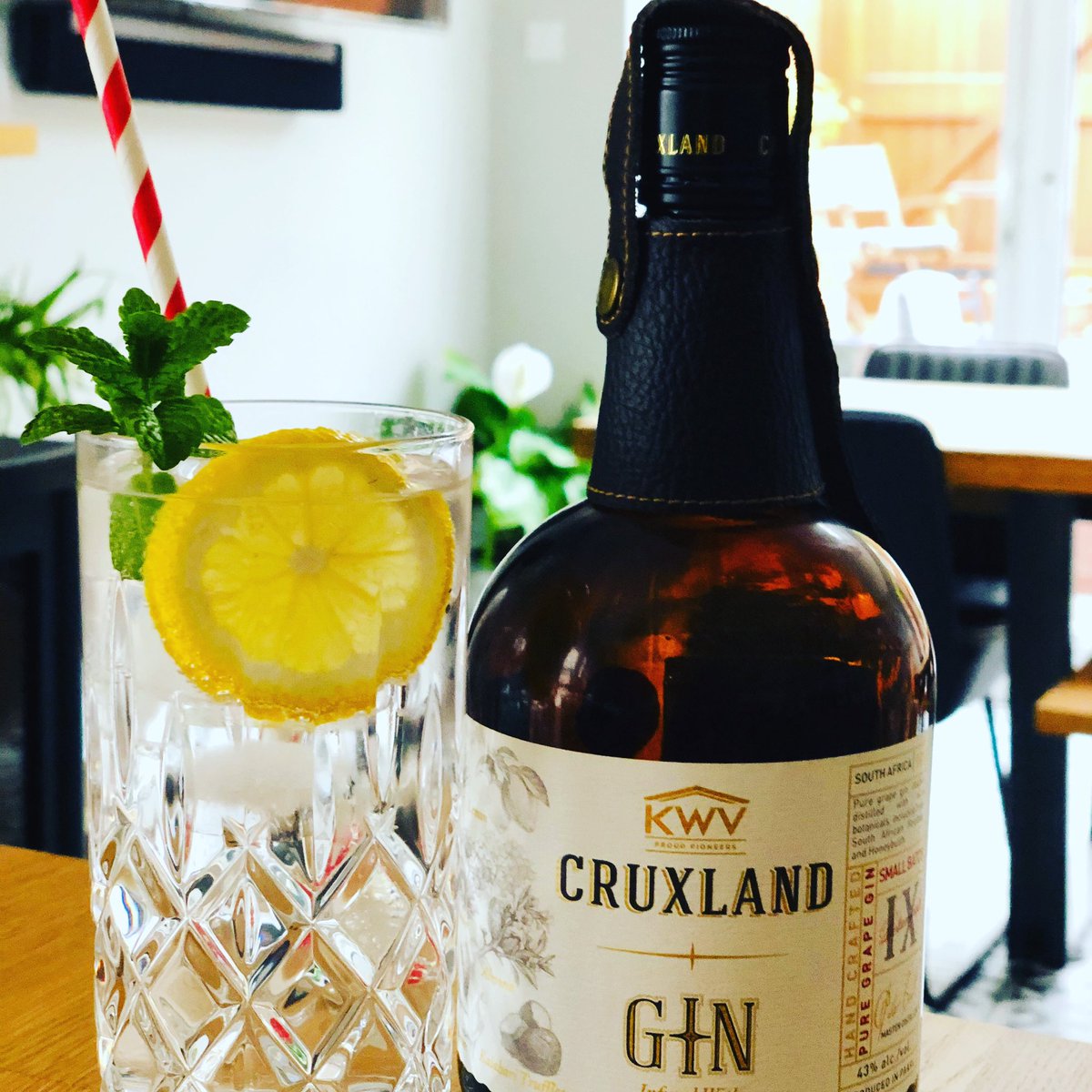 IPorthcawl's tweet photo. Gin o’clock 🙌 https://t.co/9DFTKfG71r