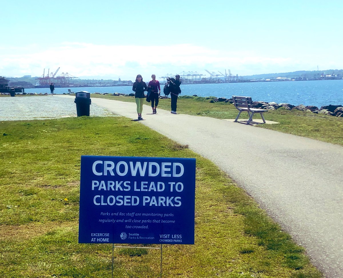 svenbyl's tweet photo. Another good sign for social distancing. This one, I just ran by @Expedia  @CityofSeattle https://t.co/EWD0WIaDZE
