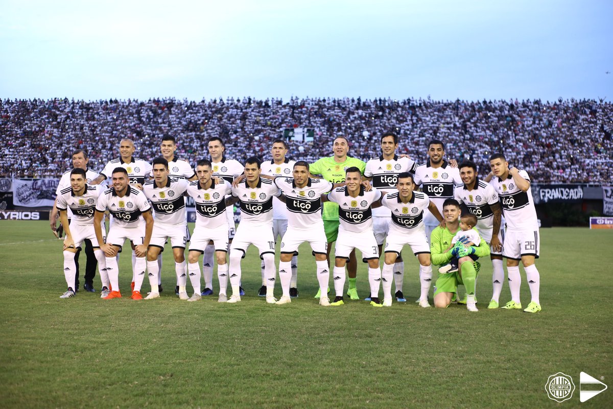 OlimpiaMedia's tweet photo. 04 de mayo, 2019.
Regularización | Fecha 15.
Santaní (0-6) @elClubOlimpia.
Llegaba #La43.
Una nueva 🌟 en el firmamento.
¡Eramos tricampeones! 😍
⚽️ @10NestorCamacho.
⚽️⚽️ William Mendieta.
⚽️ Antolín Alcaraz.
⚽️ @RoqueSantaCruz.
⚽️ @jorgeortega309.
#SuperTRIC4MP3ONES 🌟 https://t.co/Dlg4ugOwJS