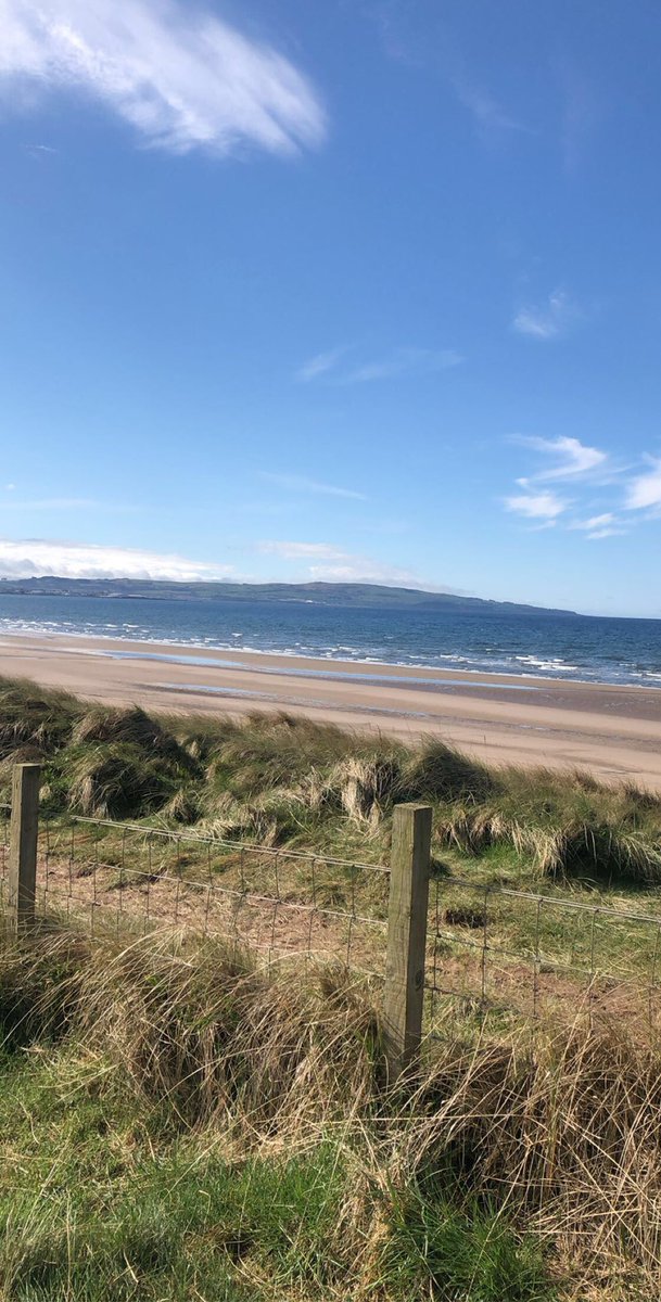 MISSNEIL3's tweet photo. Times like these help you to appreciate whatβs on your doorstep π₯°ππΌ #positivethinking #hourofexercise #beautifulviews https://t.co/Y2F1Y2oJVL