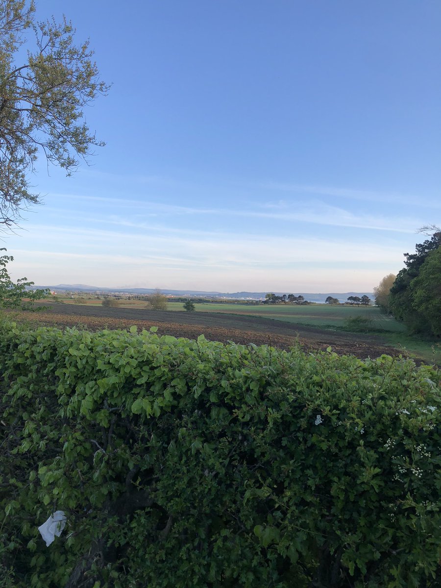 MISSNEIL3's tweet photo. Times like these help you to appreciate whatβs on your doorstep π₯°ππΌ #positivethinking #hourofexercise #beautifulviews https://t.co/Y2F1Y2oJVL