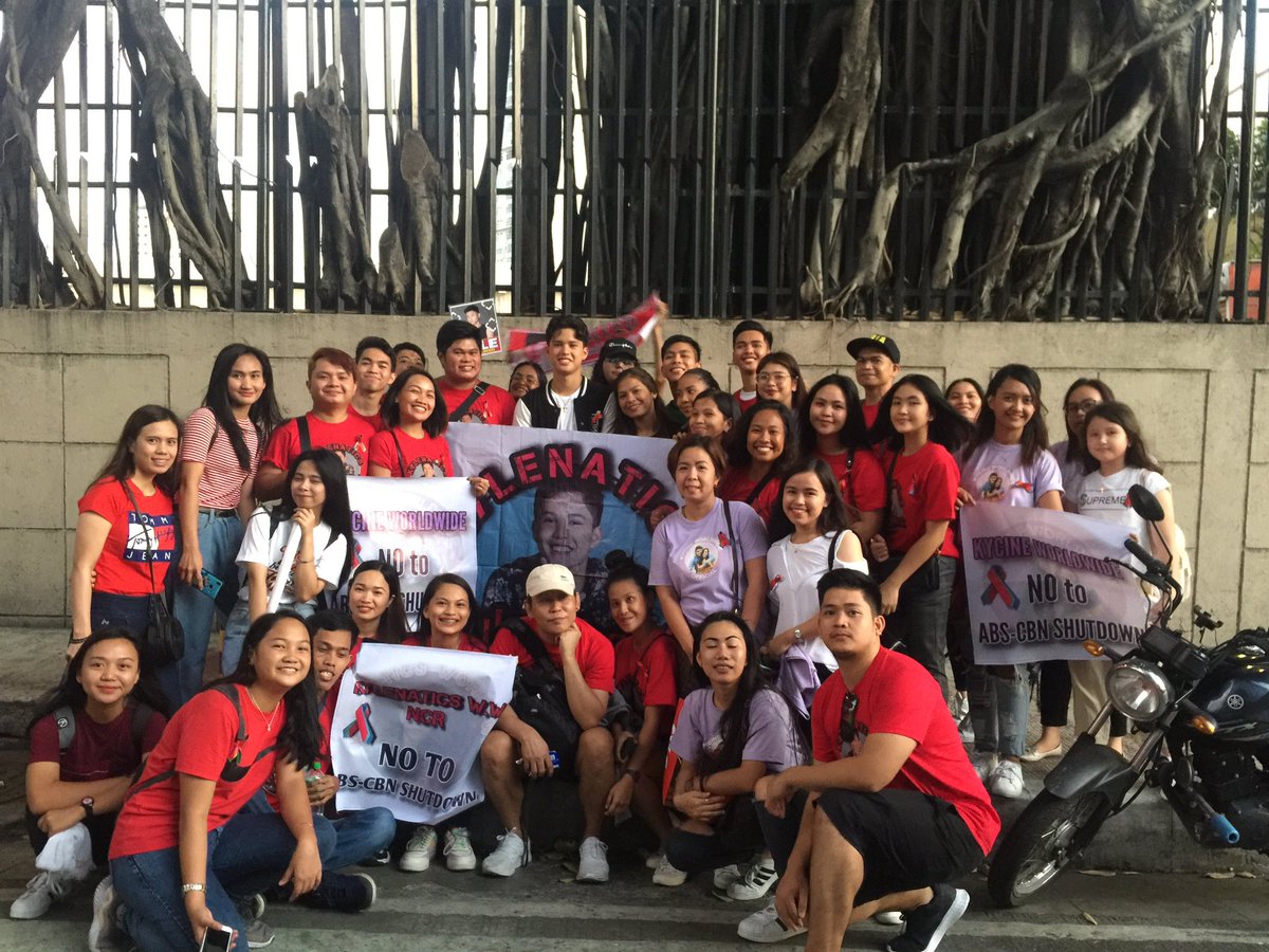 thatskycine's tweet photo. miss ko kayoooo!!! (: happy monthsary!!! 

KYLEnatics 47thMonthsary https://t.co/PClJfIggRp