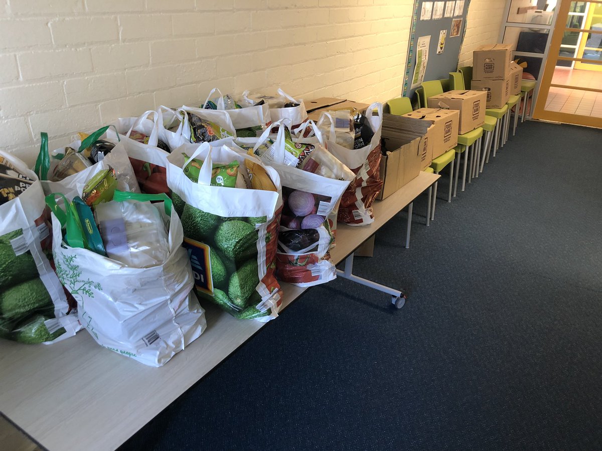 PavilionSchool's tweet photo. The Pavilion School has partnered with @FoodbankAus to get urgent food and care packages out to our families facing food insecurity during this time. We’re proud of schools and staff across Victoria: stepping up not shutting down. #aussieED #COVIDー19 https://t.co/YTQYcY0522