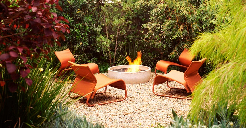 Who else is finding themselves spending more time in their backyard lately? 
RT <a href="/TravelLeisure/">Travel + Leisure</a>: 6 Items T+L Editors Bought to Turn Their Backyards Into a Vacation Getaway bit.ly/2L1GbpR