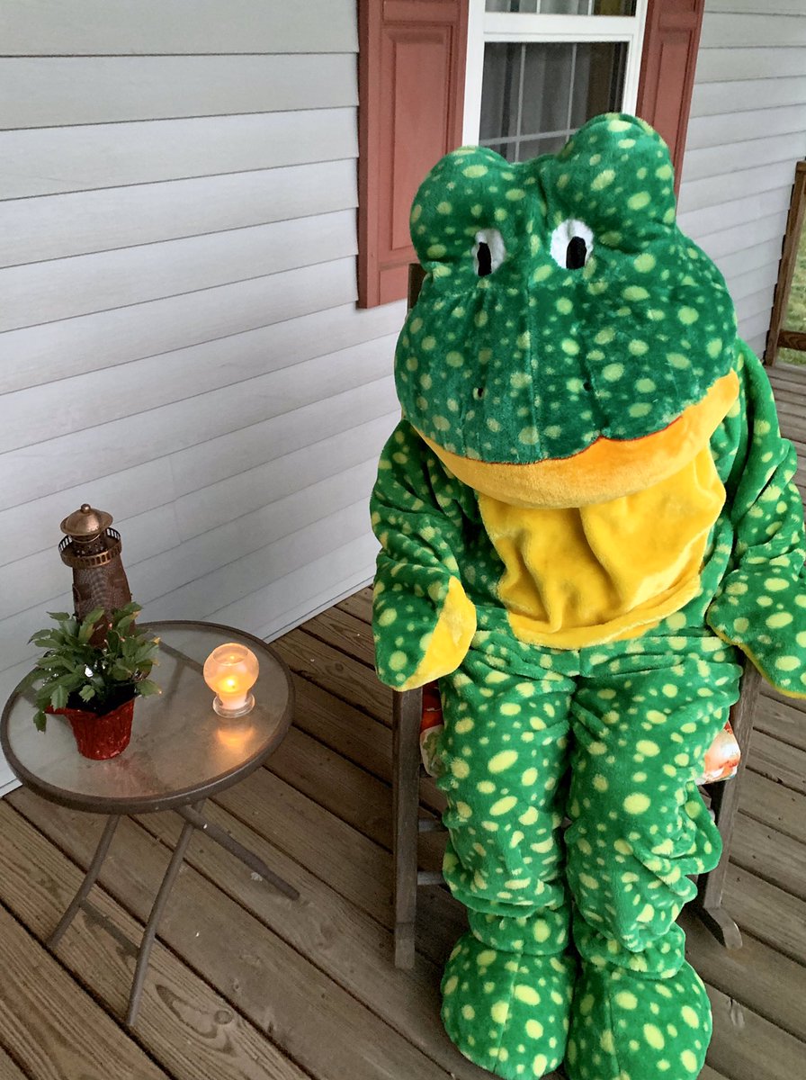 ReadyFreddyWSFC's tweet photo. #NCLighthouseLeaders #NCed #wsfcsthankateacher #wsfcsearlylearning Thank you to those who teach our children! @wsfcs @NCDPI_OEL @PrekWs https://t.co/EzscBIowbO