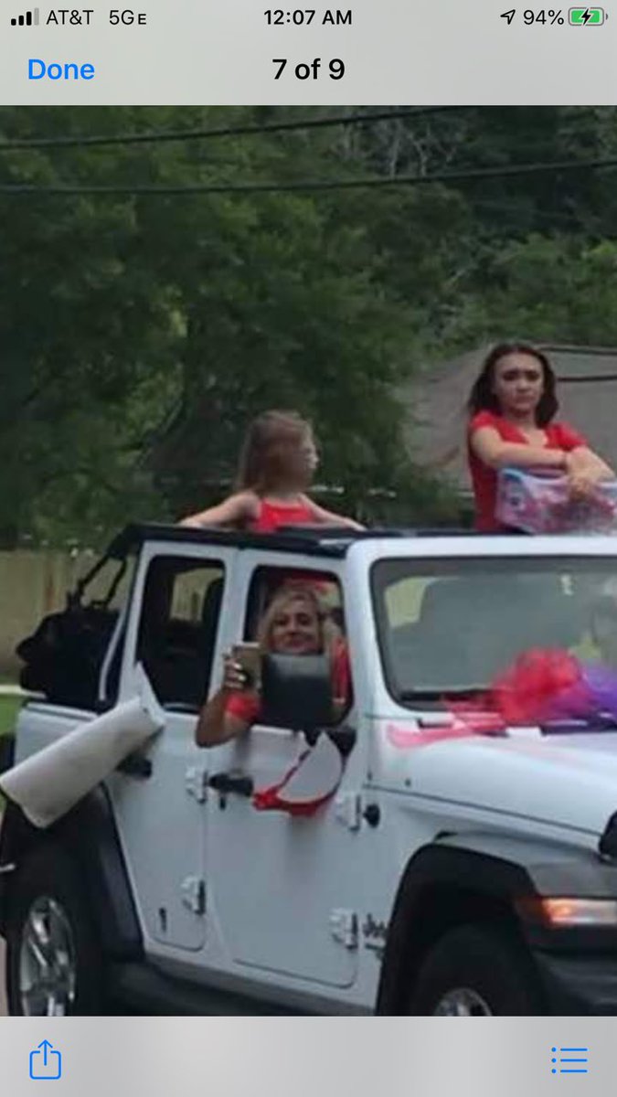 lppstranspdept's tweet photo. Walker Elementary bus drivers did a parade for their students https://t.co/rIes5pCiH4