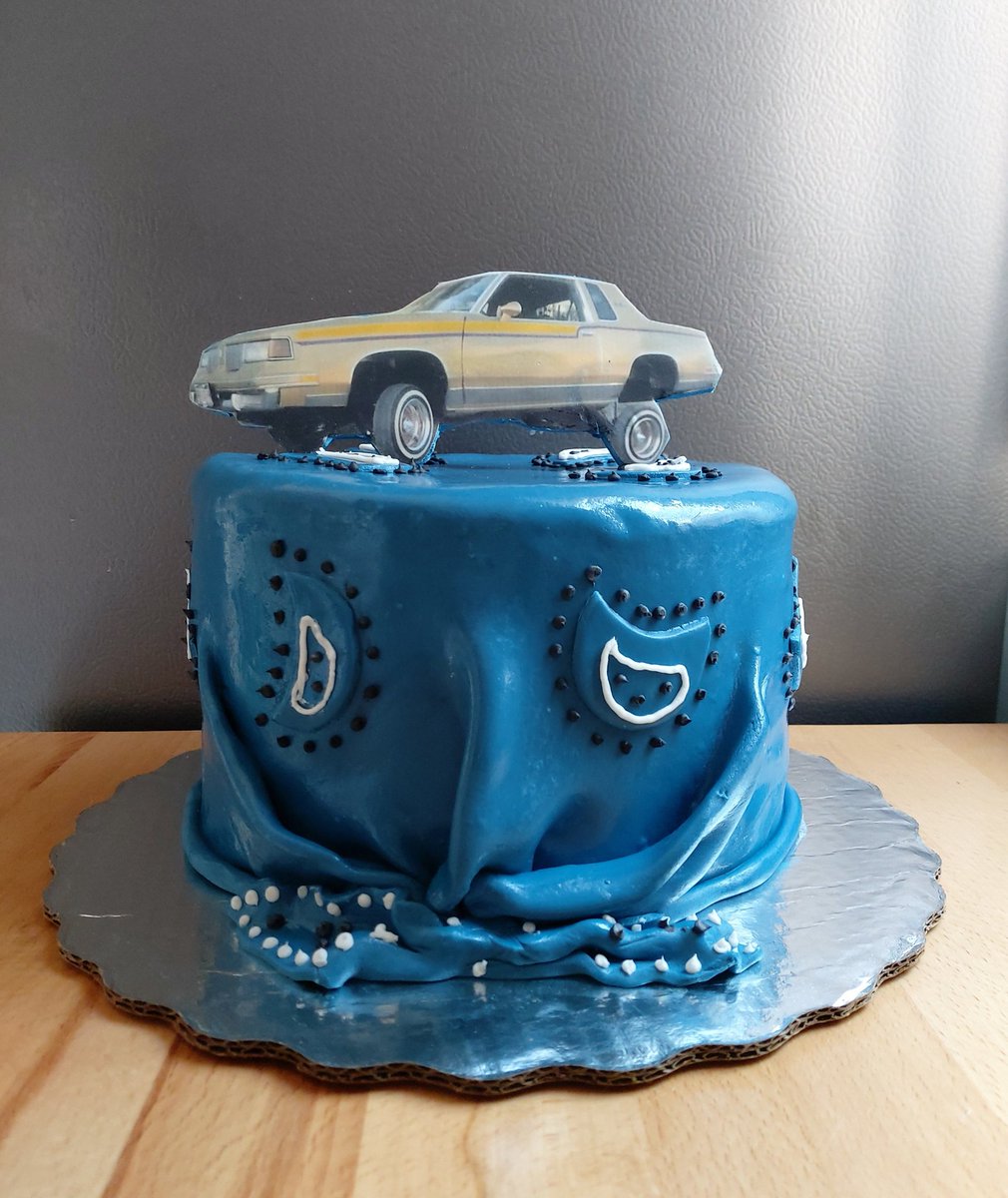 dulcee_vidaa's tweet photo. Pastel paliacate, con foto de carro modificado. 

#pastelcarromodificado #pastelpaliacate #pastelpersonalizado #pasteleramexicana #reposteramexicana #amorportutrabajo💜 #pastryinspiration #pastrylife #pastrycreations #pastrylove💜 #cdjrz #dulcevida https://t.co/nIpFwIkj84