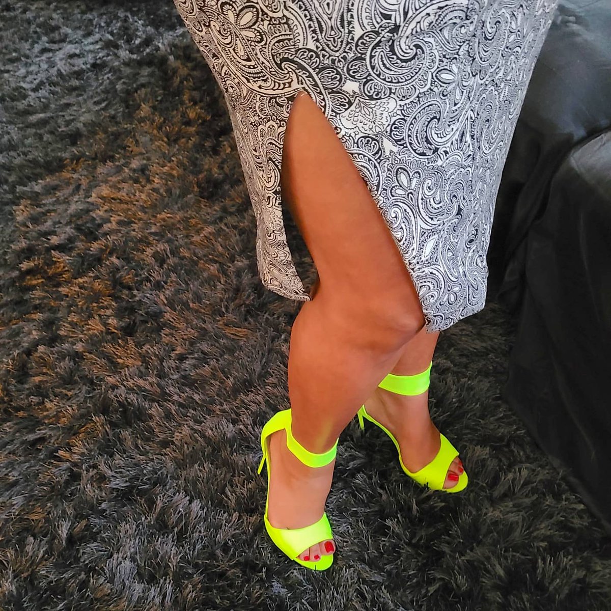 Shoealoua's tweet photo. Neon is cool https://t.co/8p3J22DNWH