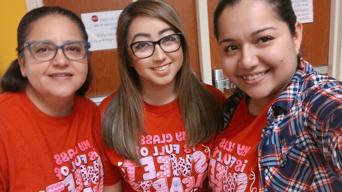 MsAngieLeal's tweet photo. #PLappreciation to my partners in crime @pattyrangelc @Maribel2141 🥰
Thanks for all of your creativity, innovation and support on the fun crazy plans that we’ve done every time we work together!! #kinderfun #dreamteam @PersonalizeDISD @HBGonzalezPLA https://t.co/NwXgdVnNoc