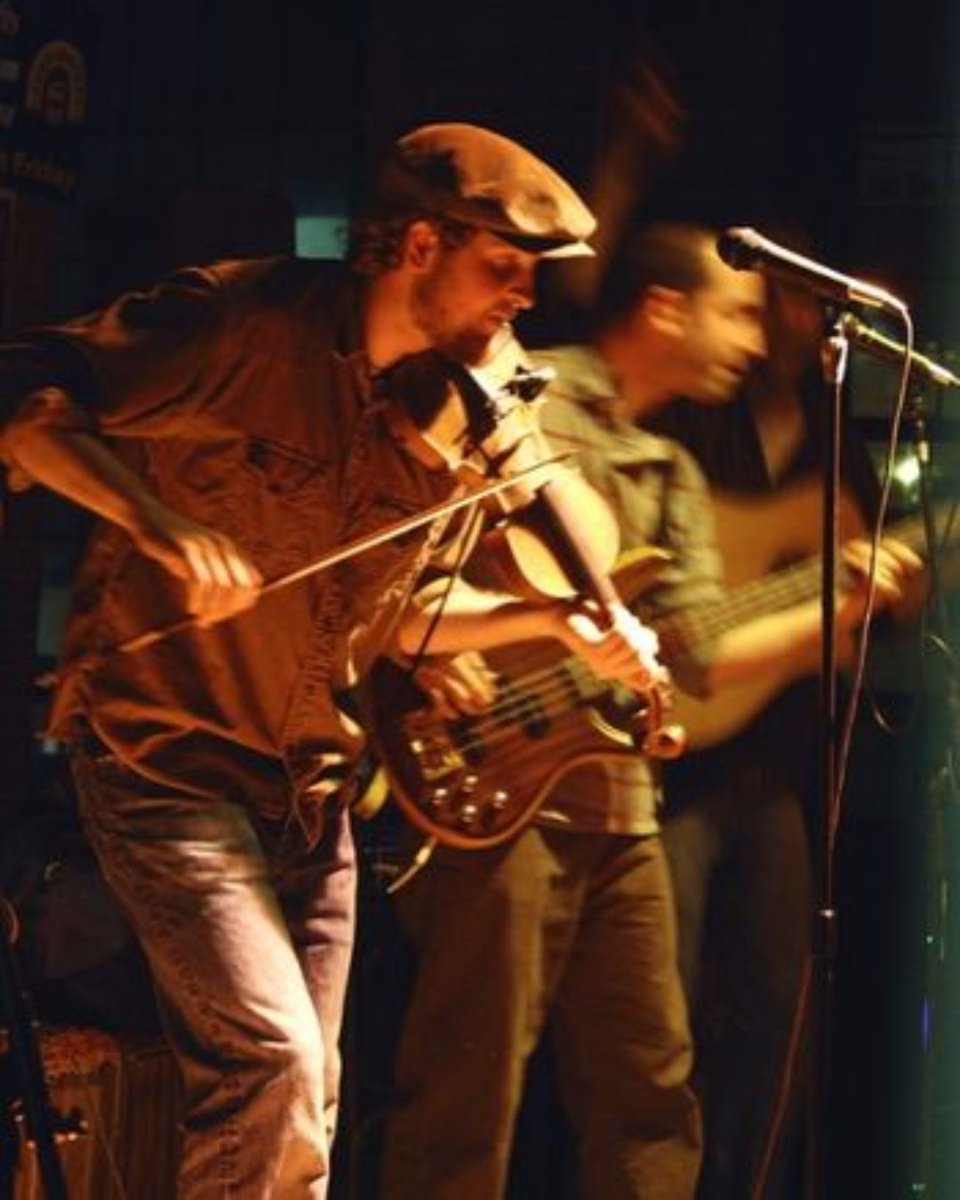 Enjoy an evening of music during our Lake Sunapee Music Fest, premiering online next Thursday, May 14 at 7pm. We've got the region's greatest musical talent lined up just for you! Stay tuned for more details . . . 

#sunapeemusicfest #fromourhometoyours #centerfortheartsnh