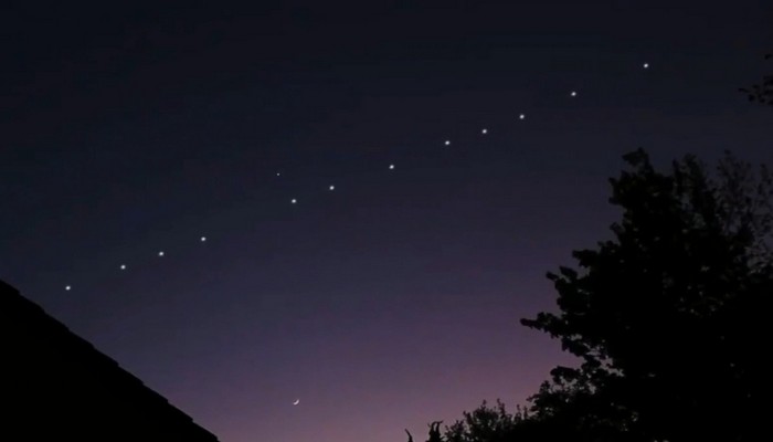 A stream of bright lights were seen this weekend moving across the horizon. <a href="/AdamCHCH/">Adam Atkinson</a> spoke with local astronomers and they say there's a simple explanation. 

WATCH STORY: chch.com/local-astronom…