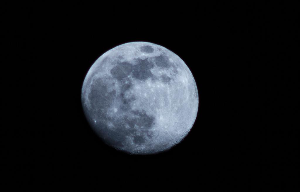 pelinnbozkurt's tweet photo. Şöyle bir mesaj almışımdır ve gecem şenlenmiştir ❣ #fullmooniscoming https://t.co/EUAyfABsyn