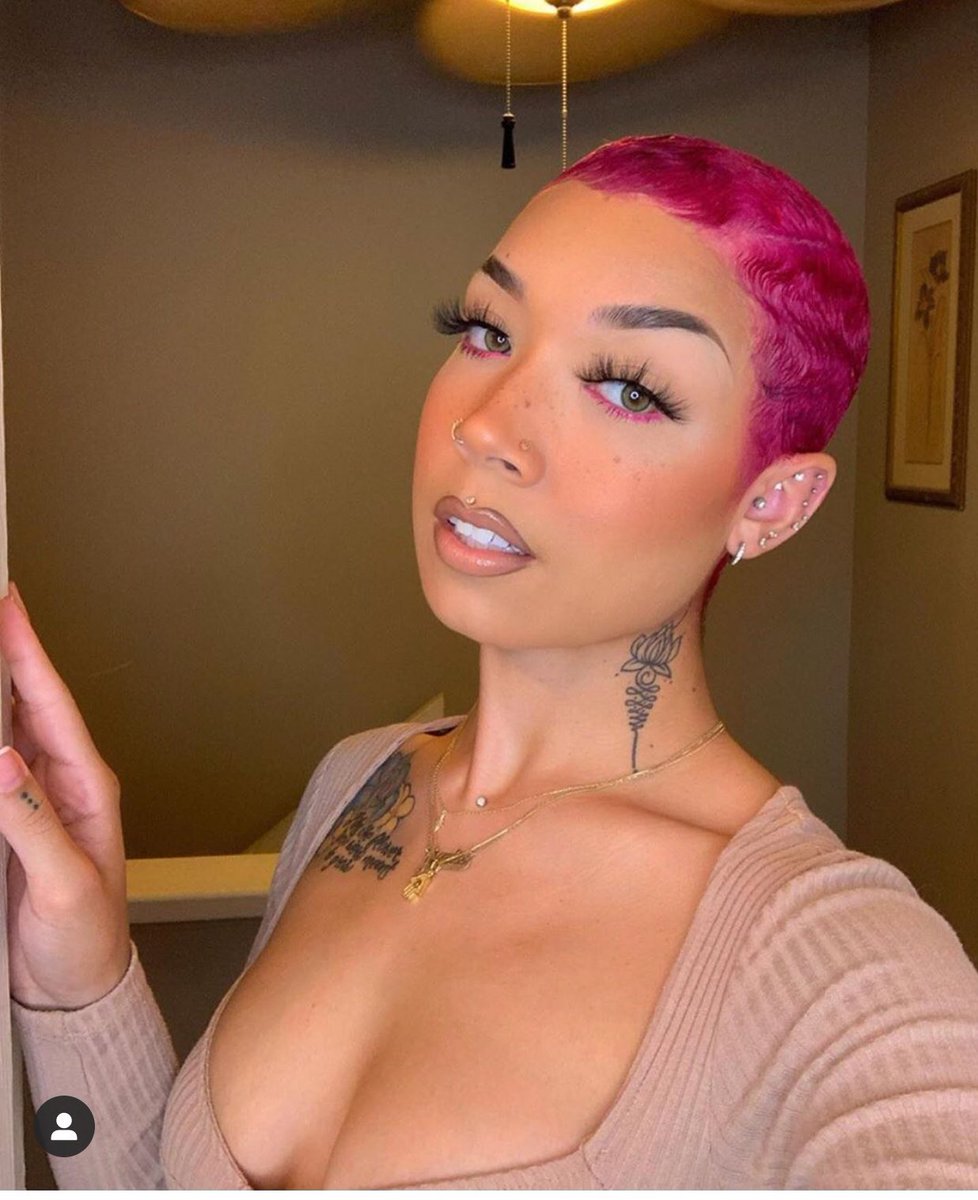 firstwifeofthor's tweet image. #piercings 
#Inked
#sharpcut 
#day40oflockdown 
#COVID19 

Take all the money I don’t have please 🥰🥰🥰

She’s so gorgeous