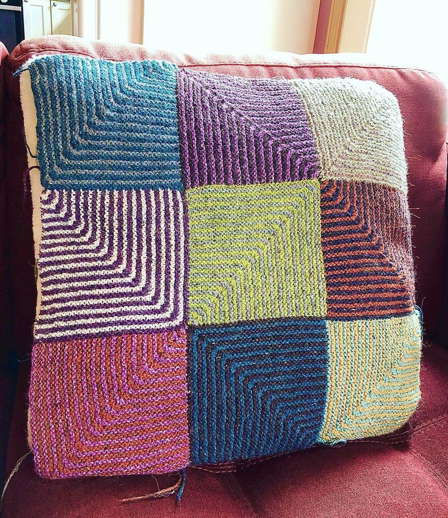 DayanaKnits's tweet photo. Rowan KALs go super fast so naturally I’m only finishing Release 1 now even though Release 3 is already out. But does anyone else agree that the center panel of the #elderthrow KAL would make a fab cushion? You’d only need one ball of each color (a muuuu… https://t.co/164G0R9tE6 https://t.co/9LL0Q5rX49