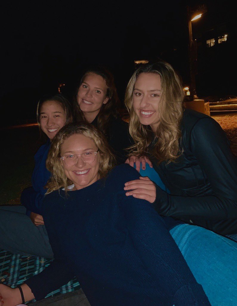 CalVolleyball's tweet photo. Taking a closer look into our Golden Bears as we go on and off the court with the #CalCloseUp.
Hereโs junior All-Region outside hitter, @mimamirkovic:
๐ On the court
โ๏ธ Off the court
๐จโ๐ฉโ๐ง With family
๐ฏโโ๏ธ With friends https://t.co/AIYbsij8LE