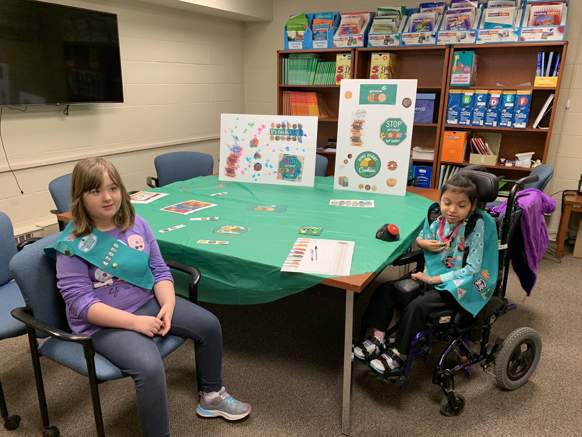 JoyRN6's tweet photo. Shout out to the Miner Girl Scout Troop #47070 who donated their proceeds from cookie sales to buy 40 dinners for the staff at Northwest Community Hospital! Way to give back girls! So proud of you!!! @NSSEO_org @NSSEOFoundation @MinerSchool @MuellerRosa https://t.co/7734zNudYV