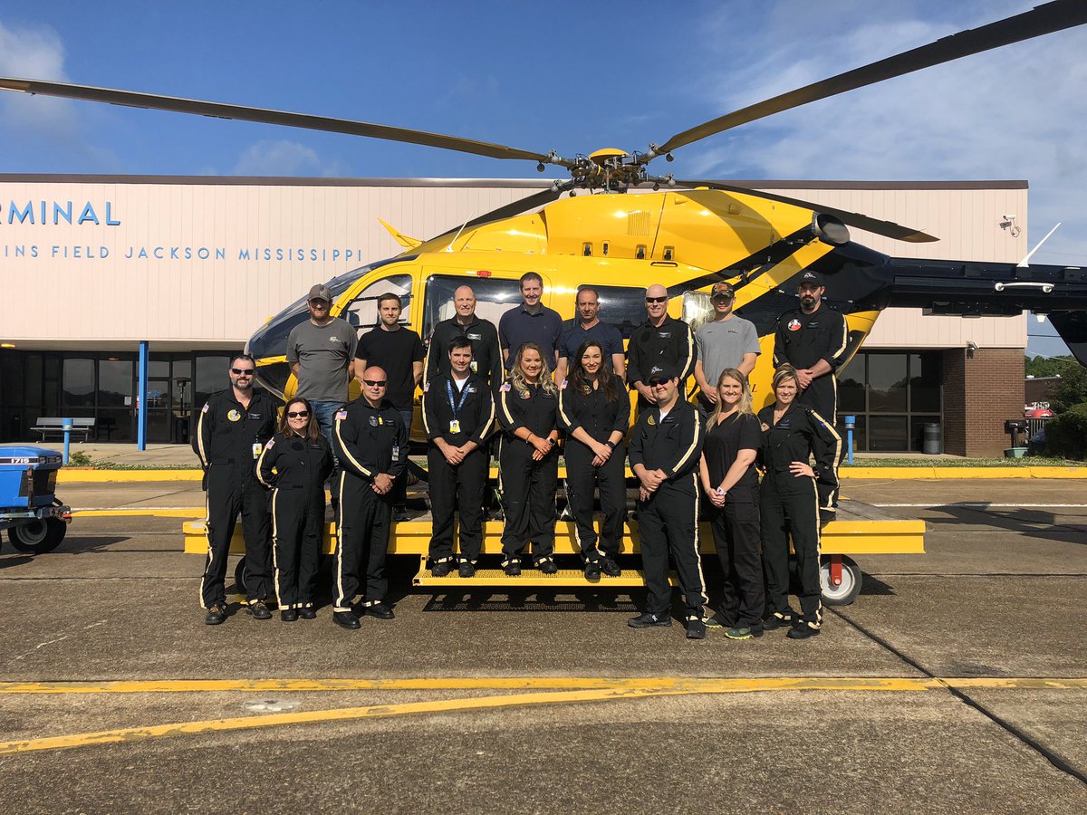 LeaPowell17's tweet photo. Launch Day in Jackson, MS. @phiairmed #ERandICUinthesky #hawkinsfield #beapilot #beaflightnurse #shinyyellowbird #phi #phimedical #phimedicaljacksonms https://t.co/gfAVRzBMja