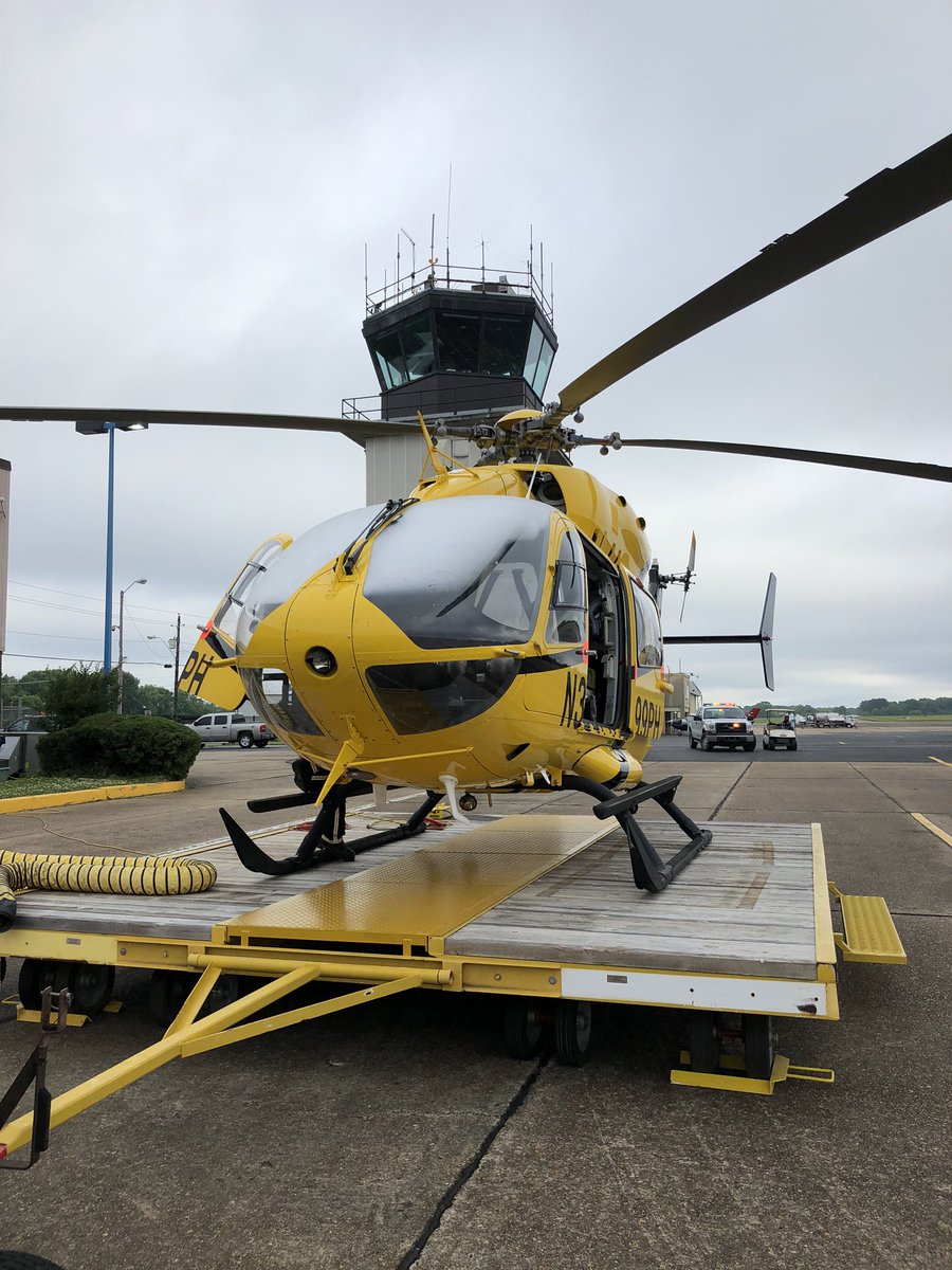 LeaPowell17's tweet photo. Launch Day in Jackson, MS. @phiairmed #ERandICUinthesky #hawkinsfield #beapilot #beaflightnurse #shinyyellowbird #phi #phimedical #phimedicaljacksonms https://t.co/gfAVRzBMja