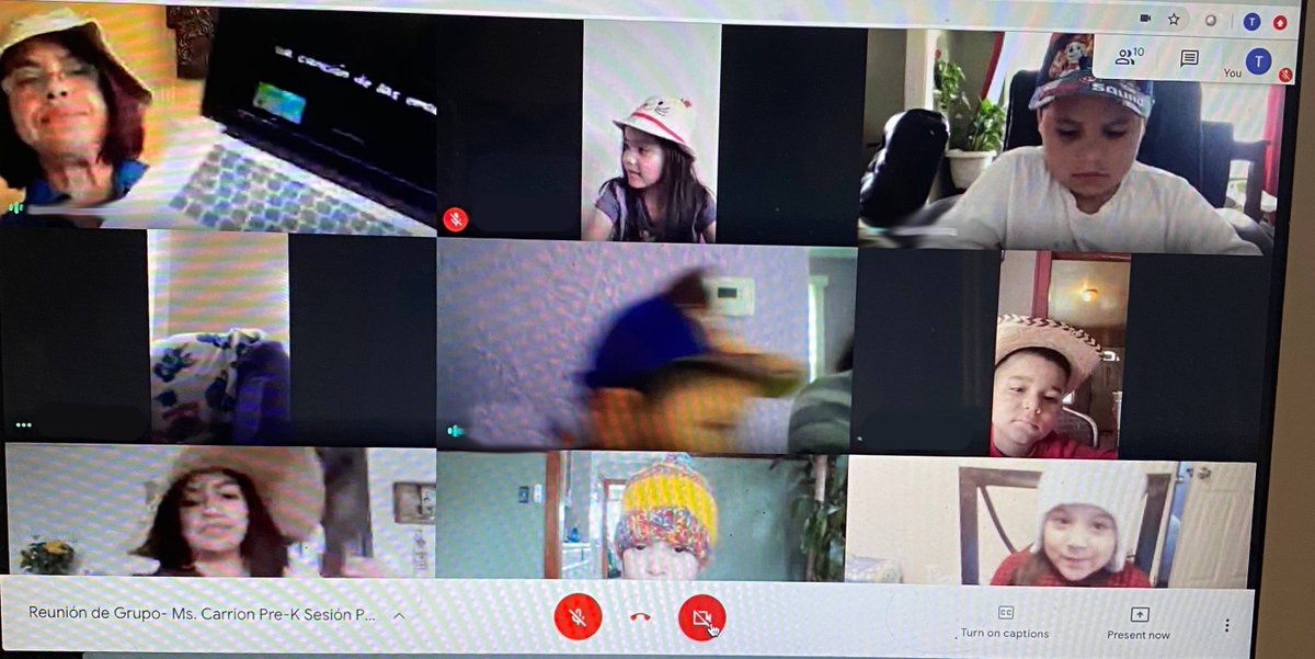 WPS60Supt's tweet photo. I had a blast dropping in on Ms. Carrion's Dual Language Pre-K class during their Remote Learning Session today. I'm looking forward to observing more of the great online learning taking place across our District! #60pride https://t.co/T3U23fuosU
