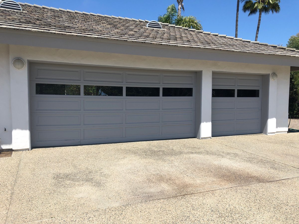FallbrookODG's tweet image. Another before and after - love it! We're here for you - give the office a call at 760-728-3823 for any garage door or gate issues or questions. Take good care of yourselves!