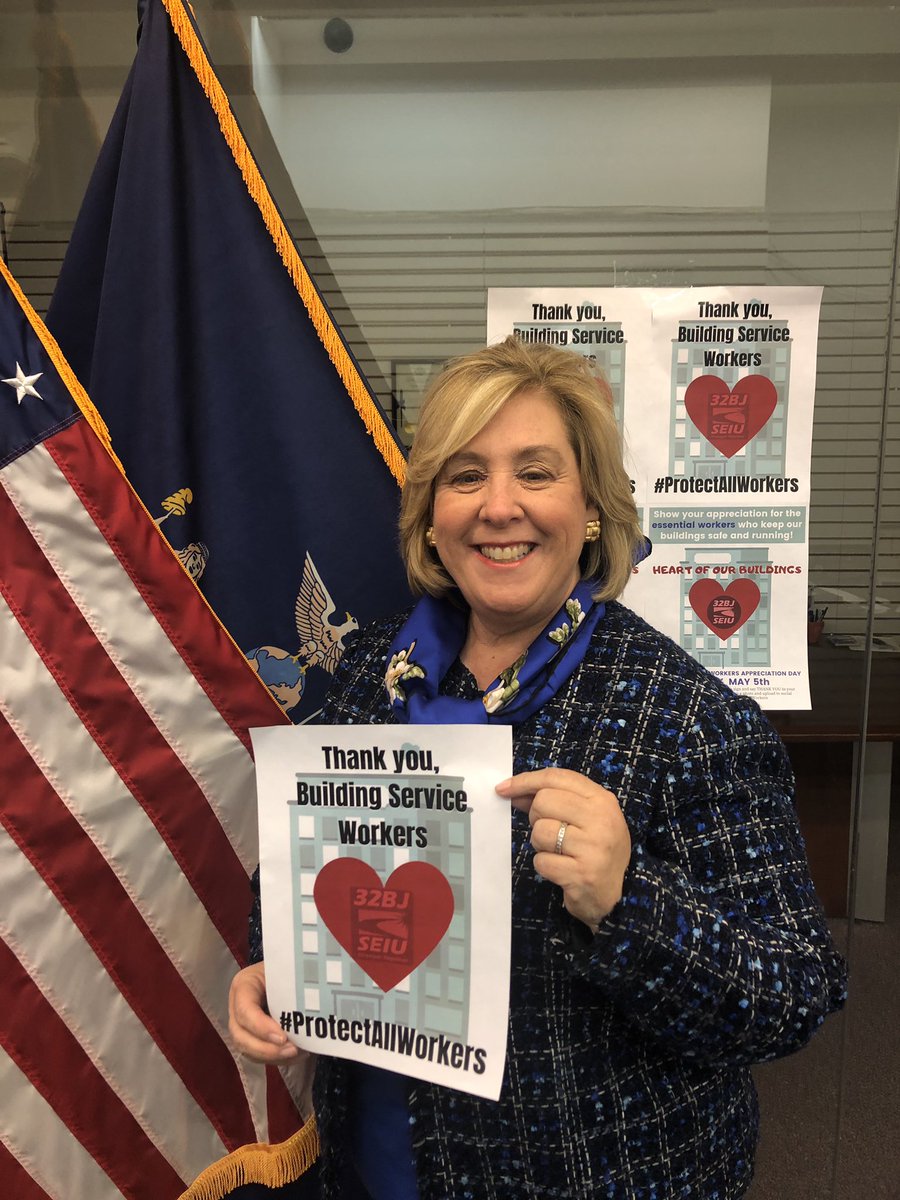 SeawrightForNY's tweet photo. I stand with @32BJSEIU today and every day. Building service workers are on the front lines of this crisis providing the essential services we need to keep our city safe and secure. #ThankEssentialBuildingWorkers #ProtectAllWorkers https://t.co/x8ZGLraLQH