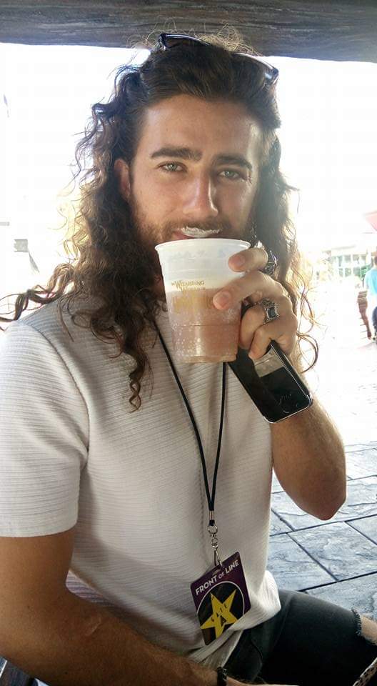 Aunque sea una de las de mantequilla pero
#MandenCerveza bien fría.