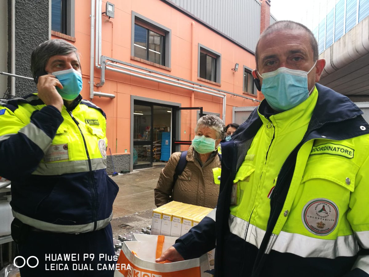 aib_pc's tweet photo. Oggi sono stati preparati e consegnati a domicilio 167 pacchi viveri a famiglie in difficoltà economica. In aggiunta ai buoni spesa, già distribuiti, si stanno seguendo nuove forme di assistenza in un periodo in cui, a causa del #Covid19, le richieste di aiuto si moltiplicano -> https://t.co/UPqtbvlmgp