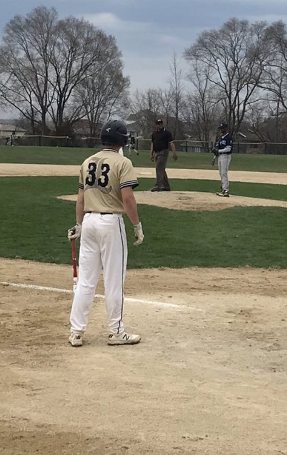 Mike_ciesla_44's tweet photo. I am excited to announce that I will continue my academic and athletic career at @QUHawksBaseball. I am very excited to join the Hawk Family. Thank you my family and all my former coaches for the support. https://t.co/MrgobenNeQ