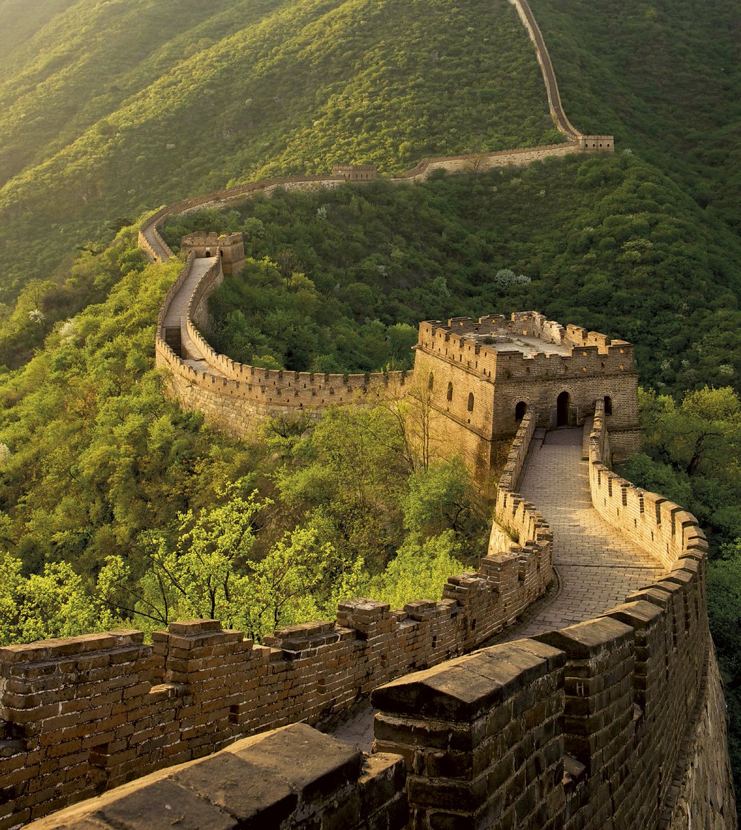 Sr_Donze's tweet photo. La Muralla China no se ve desde el espacio. Es un mito muy repetido. 

Sin embargo, ¿ves ese puntito blanco en el sur de la Península Ibérica?

Acompáñenme los que no lo sepan. Les voy a explicar lo que es. Ampliemos la imagen. https://t.co/Hm2iLh9ae1