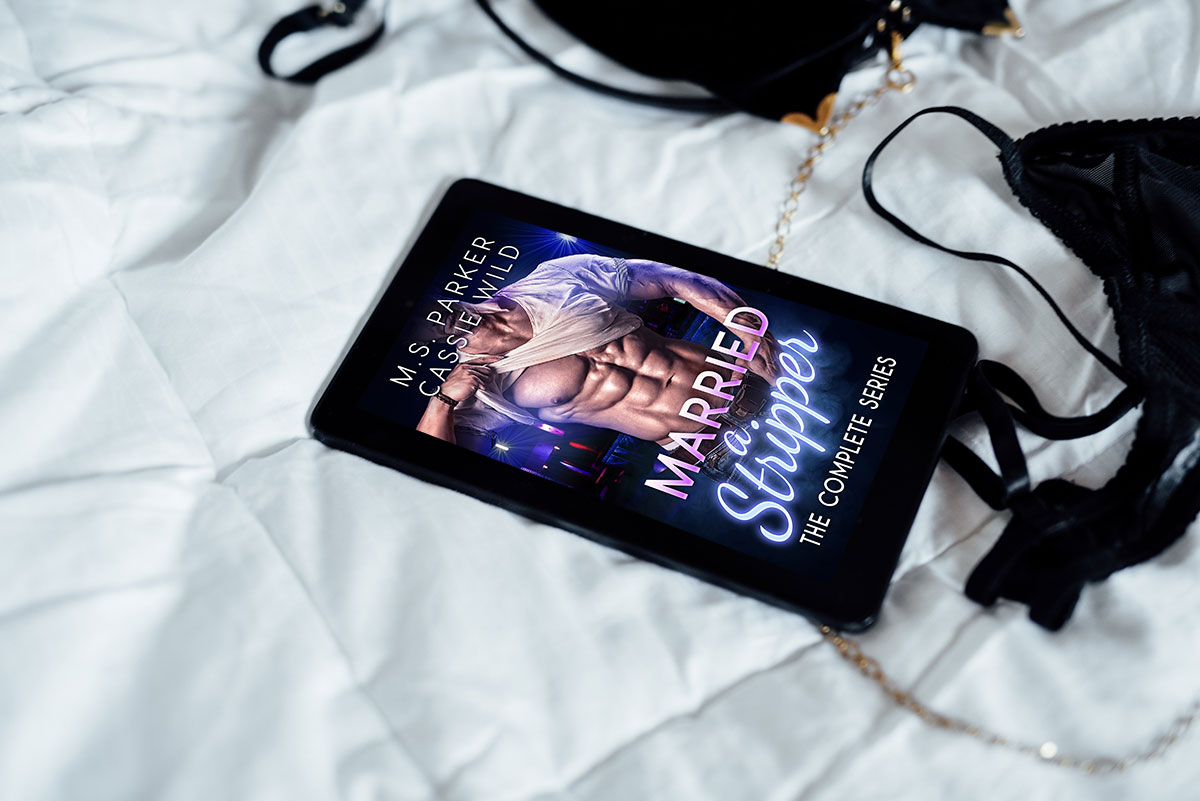 From my days of co-writing with MS Parker - Married a Stripper Box Set 😍 
Link: ow.ly/hnwM50kvMEA                
Click it! ✅ You know you want to!
#IARTG #boxsets #romance  #bingeread #IAN1 #ASMSG