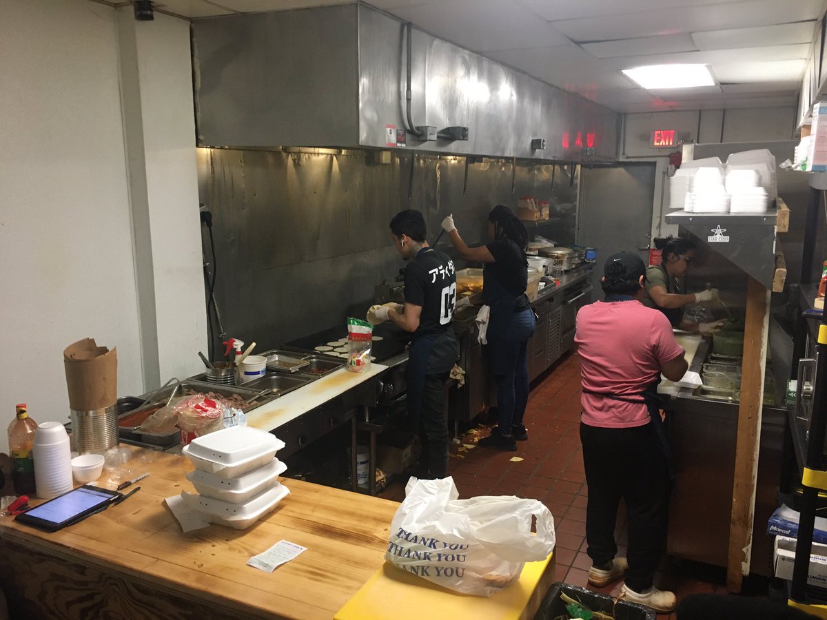 #TacoTuesday AND #CincoDeMayo?? Despite the NY pause, places like <a href="/Nenosft/">Neno’s</a> are busier than ever! @SPECNewsROC