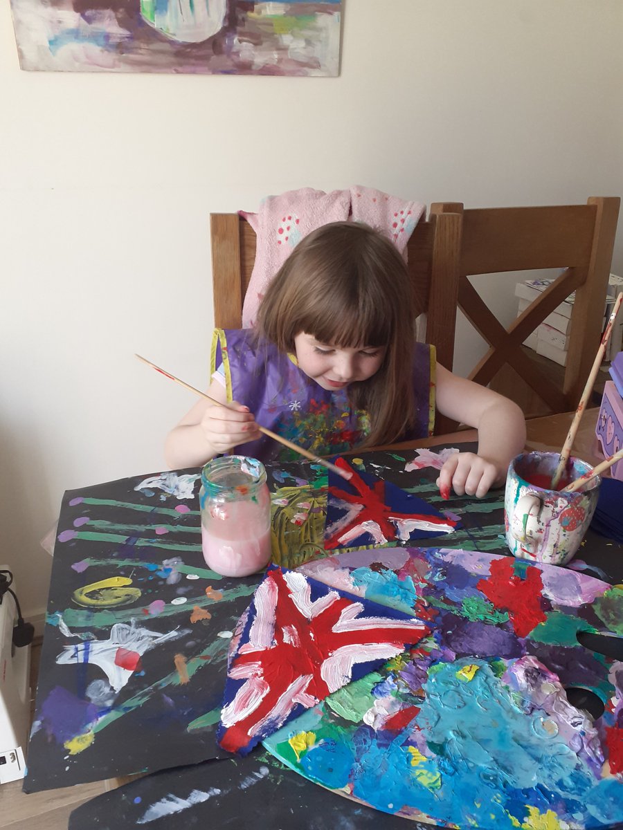 RebekahArtist's tweet photo. @HolmesChapelPS Rosie  enjoyed looking at the pictures of people celebrating in the streets of London on VE day. So she wanted to make Union Jack bunting ready for Friday. #VEDay75 #VEDayAtHome https://t.co/WqhJFEuHo9