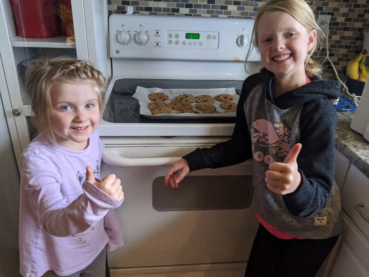 TyendinagaPS's tweet photo. Looks like Erica and Bridget enjoyed Tasty Tuesday:) #delicious #TPStogether #doyoudodeliveries https://t.co/Dv94HLhYyx