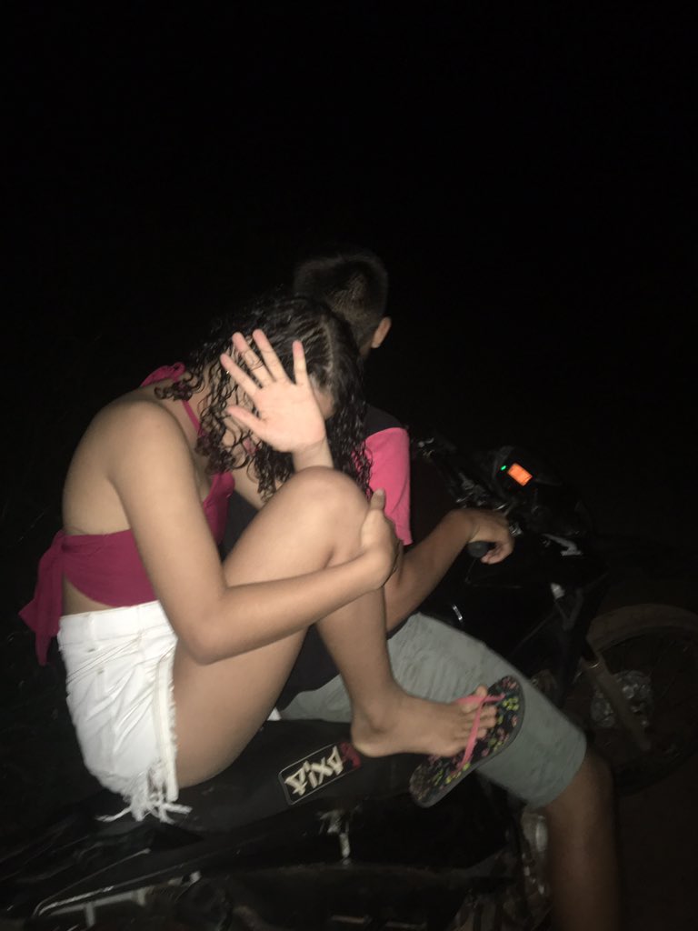 aclaraa4's tweet photo. vontade de beijar uma pessoa que não vou citar o nome mas ela sabe que é ela https://t.co/X1h37BlP7H
