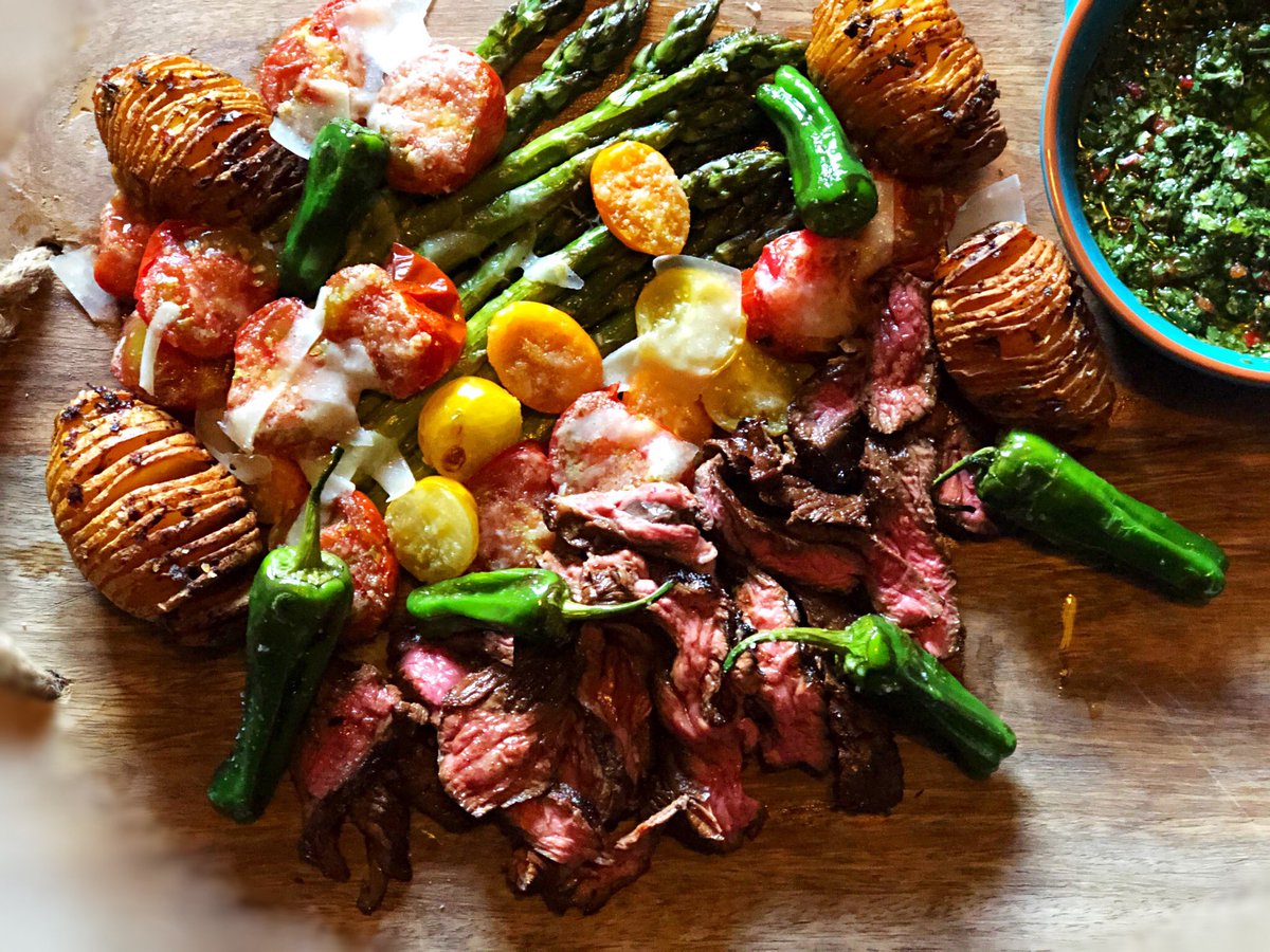 When you receive a beautiful box of #tomatoes, #asparagus and #padrons you get this.

Beautiful, vibrant and bang on tasty.

#wilmslow #styal #masterchefuk #cheshire #knutsford #alderlyedge #foodie #foodieheaven #beautifulfood #chefslife #livingthedream #foodislove #iowtomatoes