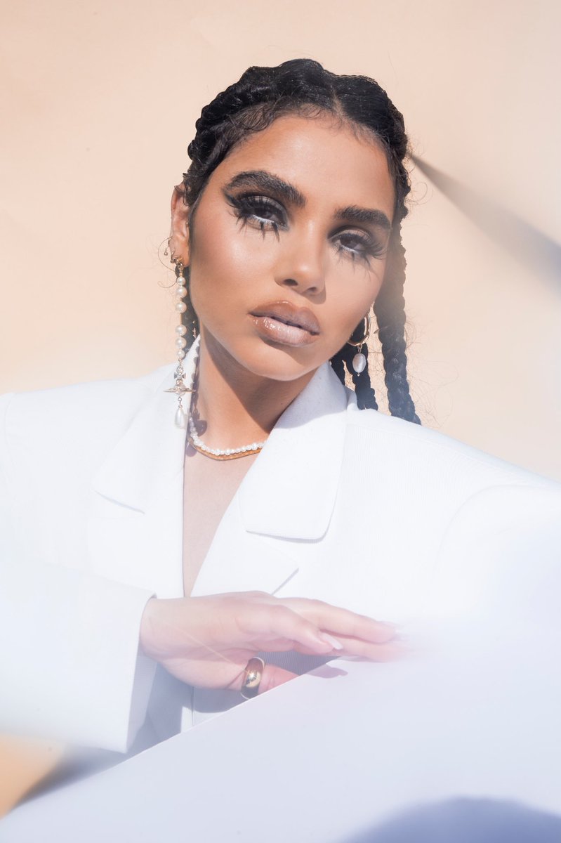 thescottedit's tweet photo. A Star! Feat @natweaves 🤍
Makeup by @thescottedit 
Shot by @thekombucci https://t.co/1k4jqnRdwH