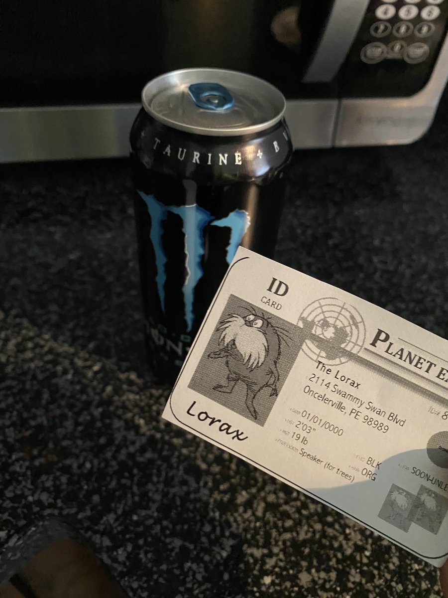 Grant13873488's tweet photo. By putting your cans in the recycle and putting all of your other waste in the right place and not putting toxins in our environment you are helping the earth out one piece of waste at a time #APESwaste @franklinlorax https://t.co/n5WEDu8LrM