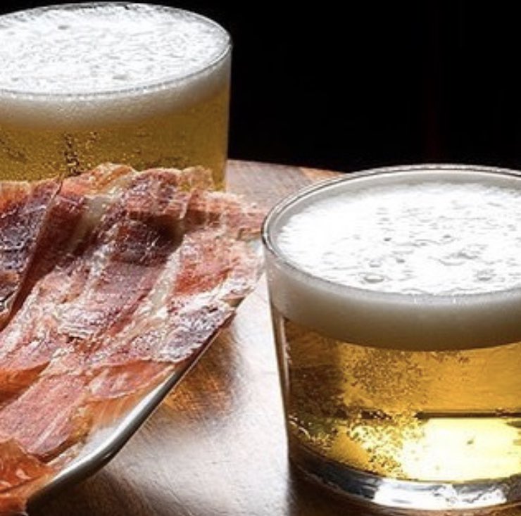JavierQuero_'s tweet photo. Contando las horas para volver a mi rincón de la Taberna de Regiones en #LasRozas que desde hoy nos ofrece sus delicias culinarias para llevar a casa mediante pedido telefónico!!!!! 916374994 #gastronomia #tapas #raciones https://t.co/zxgwPBnN1W