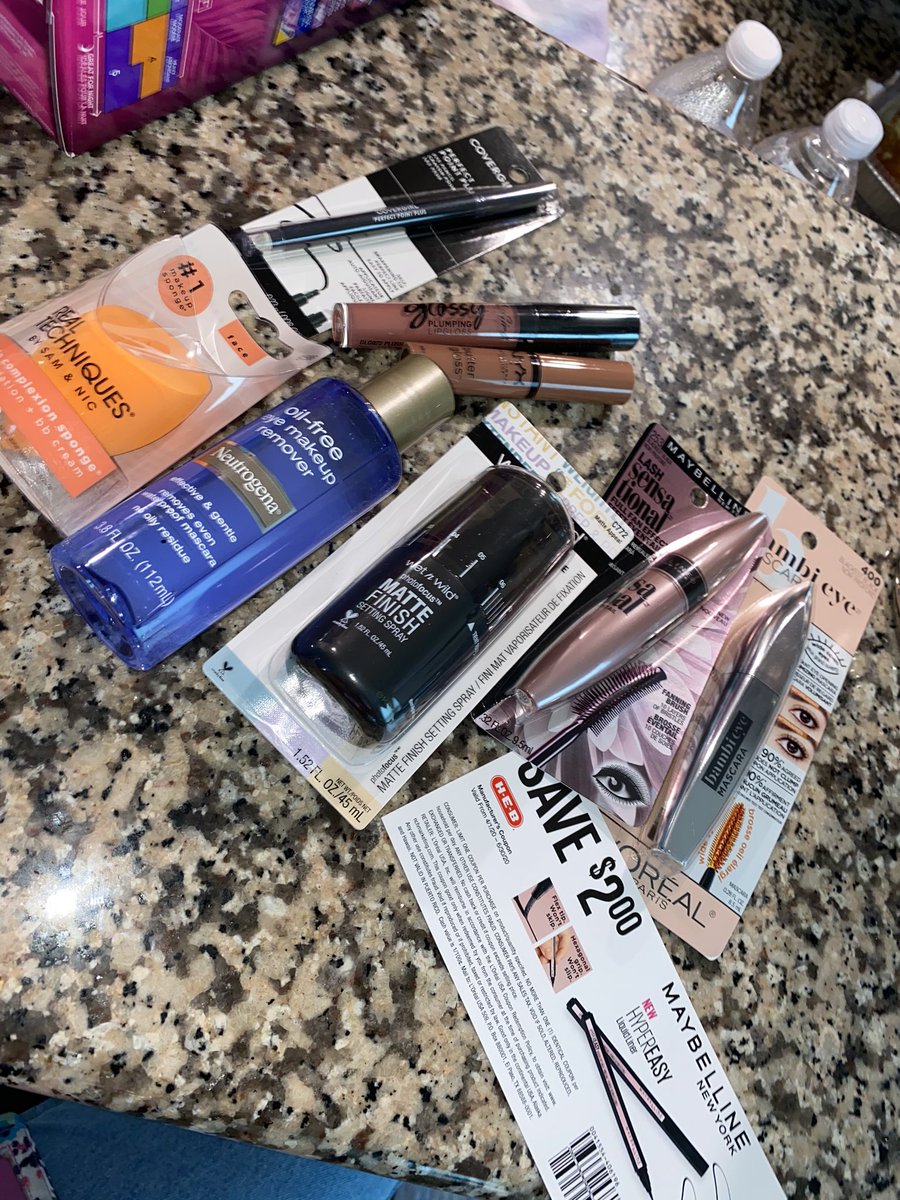 aly_rendon's tweet photo. girls look what i found at heb only $12!!! https://t.co/Jj1WJ6AGYg