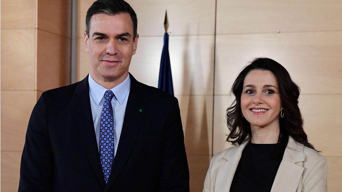 aleixclario's tweet photo. Votar-lo president perquè acabi suspenent l’autogovern i pactant amb Ciudadanos 😂😂😂 Artistes! https://t.co/ac9XxEKGcZ