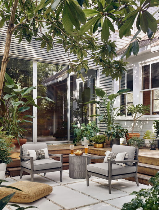 LaylaGrayce's tweet image. Are you creating an outdoor oasis you and your family can enjoy while we stay at home? 
Here's some inspiration.
Featuring the Knox Chair and Xander End Table

#laylagrayce #graycefulliving

Xander Table: soo.nr/SBEM

Knox Chair: soo.nr/ls5S